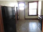 608 W 3rd St unit 2D - Davenport, IA 52801 - Home For Rent