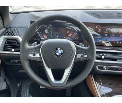 2024 BMW X5 xDrive40i is a Black 2024 BMW X5 4.8is SUV in Mcallen TX