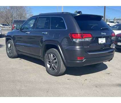 2020 Jeep Grand Cherokee Limited 4X4 is a Grey 2020 Jeep grand cherokee Limited SUV in Utica NY