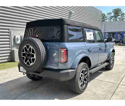 2024 Ford Bronco Outer Banks is a Blue, Grey 2024 Ford Bronco SUV in Gainesville FL