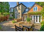 4 bedroom town house for sale in Park Street, Hungerford, Berkshire, RG17