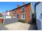 2 bedroom end of terrace house for rent in Barrack Road, Guildford, GU2