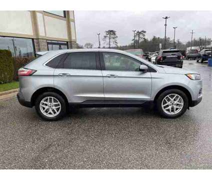 2024 Ford Edge SEL is a Silver 2024 Ford Edge SEL Car for Sale in Traverse City MI