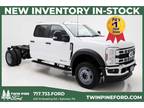 2024 Ford F-450 White, 43 miles