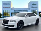 2022 Chrysler 300 White, 19K miles