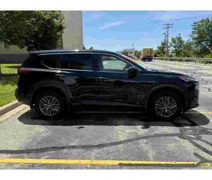 2021 Nissan Rogue S is a Black 2021 Nissan Rogue S SUV in Waukesha WI
