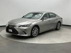 2019 Lexus ES