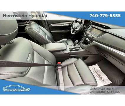 2017 Cadillac XT5 Luxury is a Silver 2017 Cadillac XT5 Luxury SUV in Chillicothe OH