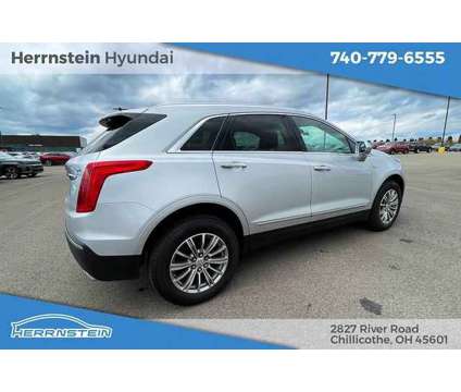 2017 Cadillac XT5 Luxury is a Silver 2017 Cadillac XT5 Luxury SUV in Chillicothe OH