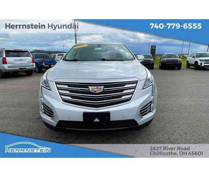 2017 Cadillac XT5 Luxury is a Silver 2017 Cadillac XT5 Luxury SUV in Chillicothe OH