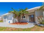 11445 6th St E, Treasure Island, FL 33706