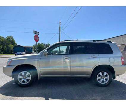 2003 Toyota Highlander for sale is a Gold 2003 Toyota Highlander Car for Sale in Fredericksburg VA