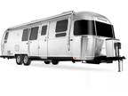 2024 Airstream Flying Cloud 30FB Queen Office