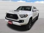 2018 Toyota Tacoma White, 71K miles