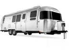 2024 Airstream Flying Cloud 30FB Queen Office 31ft