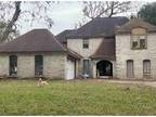 Foreclosure Property: River Valley Dr