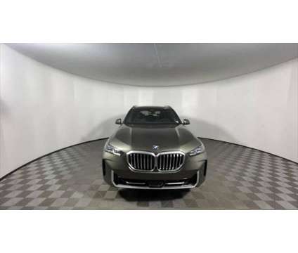 2024 BMW X5 xDrive40i is a Green 2024 BMW X5 4.8is SUV in Freeport NY