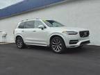 2017 Volvo XC90 T6 Momentum