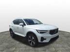 2024 Volvo XC40 B5 Plus Bright Theme