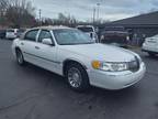 2000 Lincoln Town Car Signature