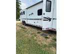 3 horse trailer with full living quarter