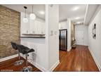 Condo For Sale In Chicago, Illinois