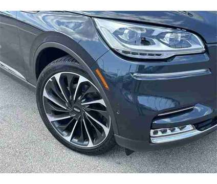 2024 Lincoln Aviator Reserve is a Blue 2024 Lincoln Aviator SUV in Fort Pierce FL