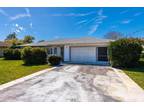 49 Webster Ln, Palm Coast, FL 32164