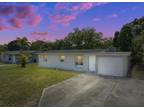 2543 2nd St SW, Vero Beach, FL 32962