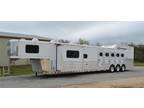 2016 Twister 5 HORSE OUTLAW 16' LQ SLIDE OUT 5 horses