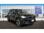 2024 Volvo XC40 Ultimate Bright Theme