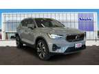 2024 Volvo XC40 Ultimate Bright Theme