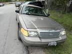 2004 Ford Crown Victoria Sedan 4-Dr