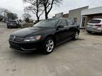 2012 Volkswagen Passat 2.5L SE w/Sunroof SEDAN 4-DR