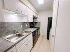 57002599 3140 N Hall St #1184