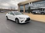 2024 Lexus ES 300h Luxury