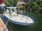 2007 Everglades Boats 243CC