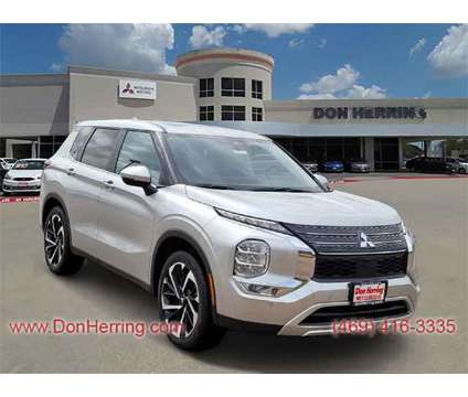 2024 Mitsubishi Outlander SE is a Silver 2024 Mitsubishi Outlander SE SUV in Plano TX