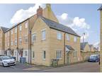 3+ bedroom house for sale in Poppy Terrace, Carterton, Oxfordshire, OX18