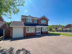 Hunslet Road, Burntwood, WS7 9LA - Offers in the Region Of