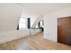 1 bedroom property to let in Addison Gardens, Brook Green, W14 - £2,300 pcm