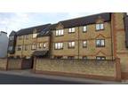 1 bed flat to rent in Rivercourt, GL7, Cirencester