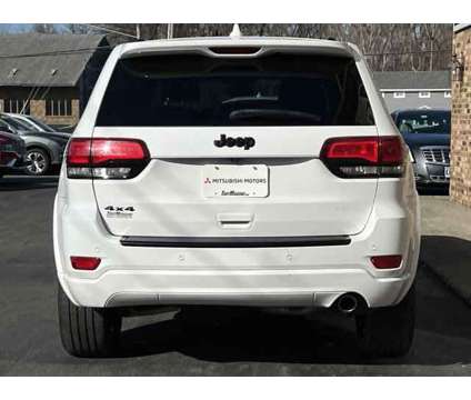 2018 Jeep Grand Cherokee Altitude 4x4 is a White 2018 Jeep grand cherokee Altitude Car for Sale in Clifton Park NY