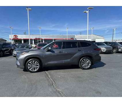 2021 Toyota Highlander Hybrid Platinum is a Grey 2021 Toyota Highlander Hybrid in Lexington KY