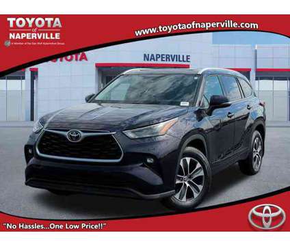 2022 Toyota Highlander XLE is a 2022 Toyota Highlander XLE SUV in Naperville IL