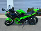 2024 Kawasaki Ninja 500 KRT Edition SE ABS