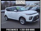 2021 Kia Soul White, 7K miles