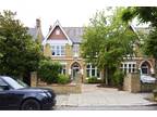 5 bedroom property for sale in Woodville Road, Ealing, London, W5 - £