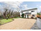 4+ bedroom house for sale in Bristol Road, Hambrook, Bristol, Gloucestershire