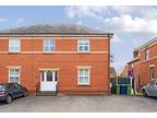 2+ bedroom flat/apartment for sale in Cotteswold Road, Tewkesbury